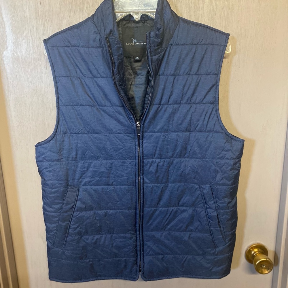 Men’s Navy Medium lightweight vest